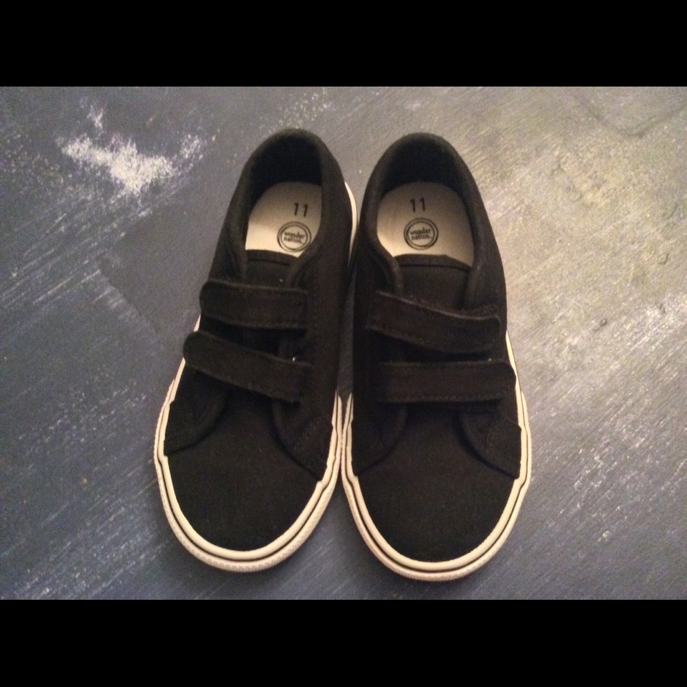Velcro Sneakers